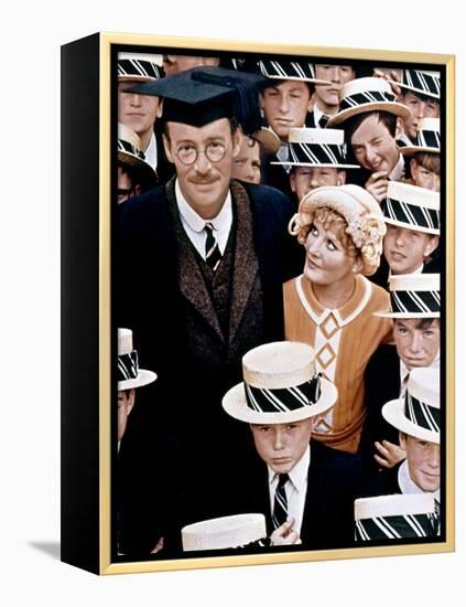 Good bye, M. Chips by Herbert Ross with Peter O'Toole and Petulia Clark, 1969 (photo)-null-Framed Stretched Canvas