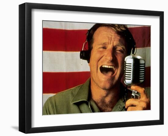 Good Morning Vietnam De Barrylevinson Avec Robin Williams, 1987-null-Framed Photo