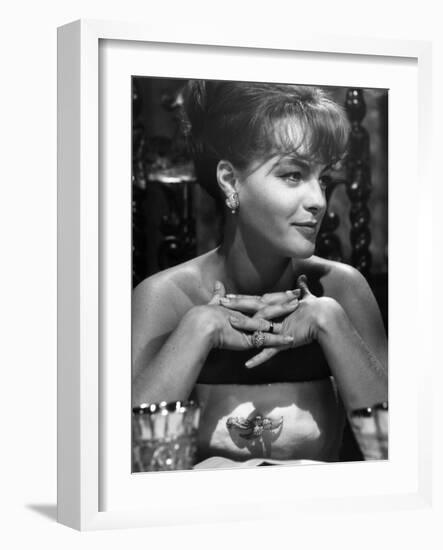 Good Neighbor Sam, Romy Schneider, 1964-null-Framed Photo