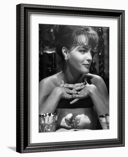 Good Neighbor Sam, Romy Schneider, 1964-null-Framed Photo