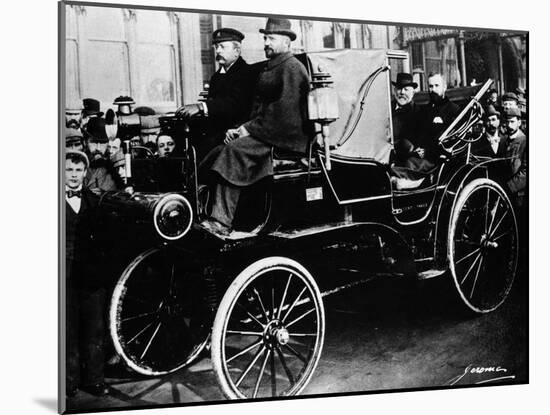 Gottlieb Daimler in a Canstatt Daimler, 1896-null-Mounted Photographic Print
