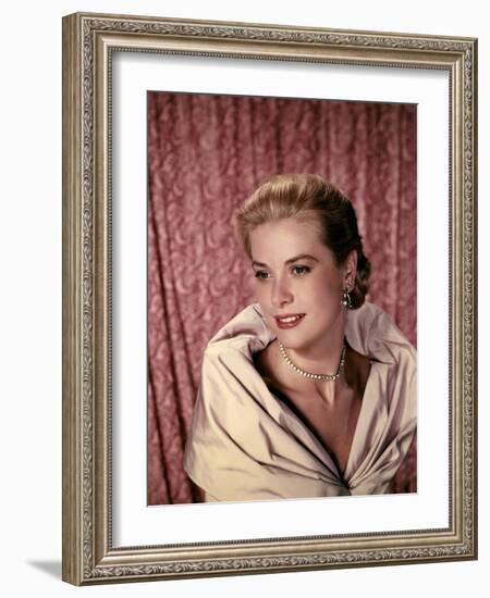 Grace Kelly, 1955 (photo)-null-Framed Photo