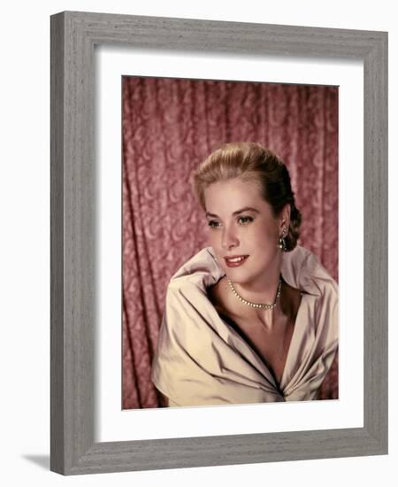 Grace Kelly, 1955 (photo)-null-Framed Photo