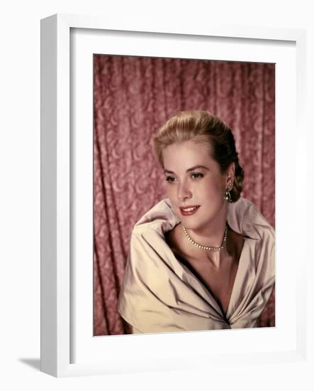 Grace Kelly, 1955 (photo)-null-Framed Photo