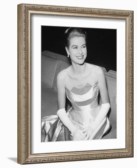 Grace Kelly, 1955-null-Framed Photographic Print