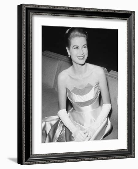 Grace Kelly, 1955-null-Framed Photographic Print