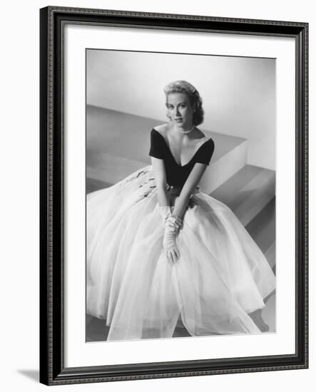 Grace Kelly, Rear Window, 1954-null-Framed Photographic Print