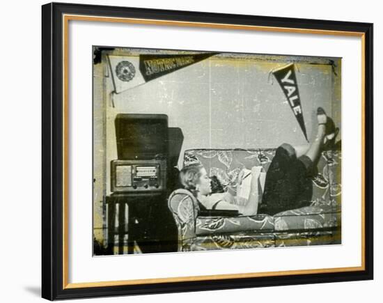 Grace Kelly XI-British Pathe-Framed Giclee Print