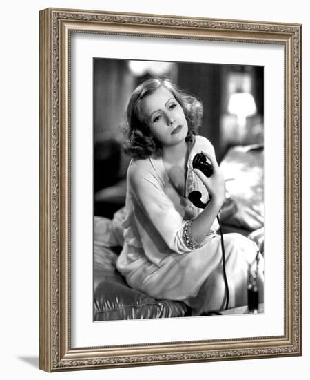 GRAND HOTEL, 1932 directed by EDMUND GOULDING Greta Garbo (b/w photo)-null-Framed Photo