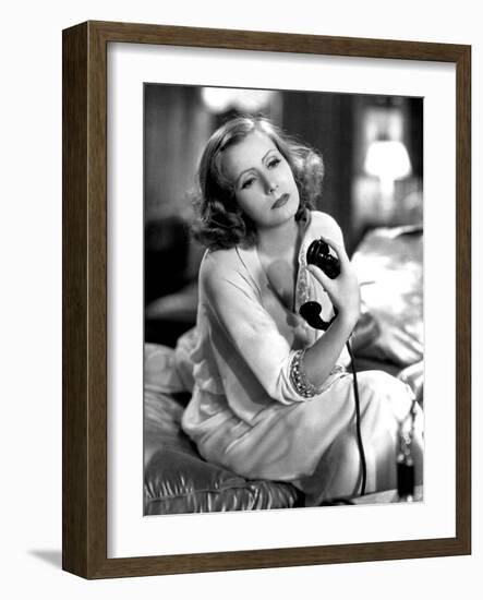 GRAND HOTEL, 1932 directed by EDMUND GOULDING Greta Garbo (b/w photo)-null-Framed Photo