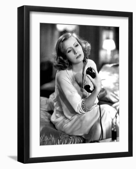 GRAND HOTEL, 1932 directed by EDMUND GOULDING Greta Garbo (b/w photo)-null-Framed Photo