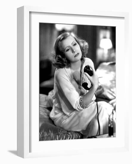 GRAND HOTEL, 1932 directed by EDMUND GOULDING Greta Garbo (b/w photo)-null-Framed Photo