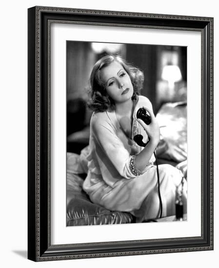 GRAND HOTEL, 1932 directed by EDMUND GOULDING Greta Garbo (b/w photo)-null-Framed Photo