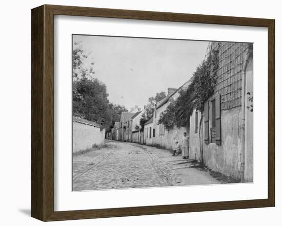 Grand rue de barbizon:la maison de Millet et la veuve Millet sur le pas de la porte-null-Framed Giclee Print