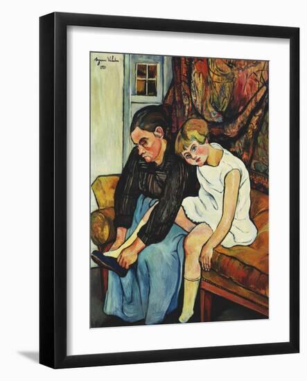 Grandmere Chaussant Une Fillette, 1931-Suzanne Valadon-Framed Giclee Print