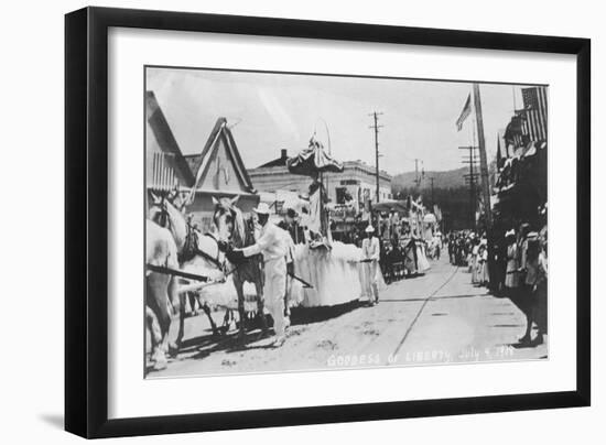 Grass Valley, CA on Forth of July Parade Photograph - Grass Valley, CA-Lantern Press-Framed Art Print