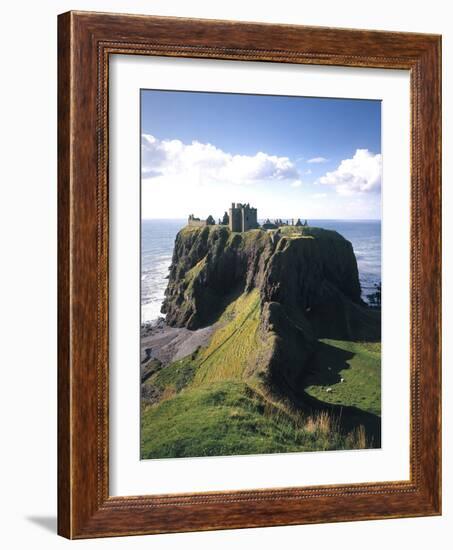 Great Britain, Scotland, East Coast, Grampian, Dunnottar Castle-Thonig-Framed Photographic Print