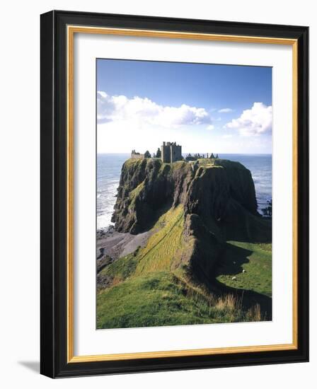 Great Britain, Scotland, East Coast, Grampian, Dunnottar Castle-Thonig-Framed Photographic Print