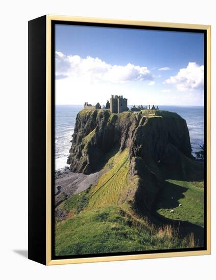 Great Britain, Scotland, East Coast, Grampian, Dunnottar Castle-Thonig-Framed Premier Image Canvas