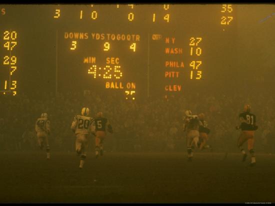 Green Bay Packers Paul Hornung Eluding Baltimore Colt S Defense To Score 5th Touchdown Of Game Premium Photographic Print Art Rickerby Art Com