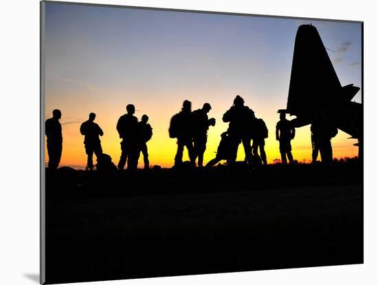 Green Berets Prepare to Board a KC-130 Aircraft-Stocktrek Images-Mounted Photographic Print