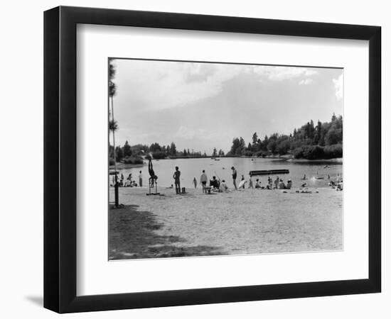 Green Valley Lake in San Bernardino Mountains Photograph - Green Valley Lake, CA-Lantern Press-Framed Art Print