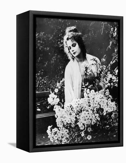 Greta Garbo (1905-1990)-null-Framed Premier Image Canvas