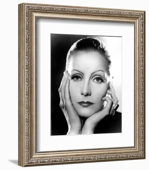 Greta Garbo-null-Framed Photo