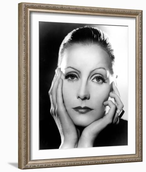 Greta Garbo-null-Framed Photo