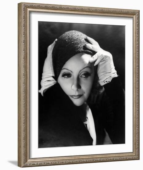 Greta Garbo-null-Framed Photo