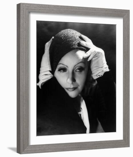 Greta Garbo-null-Framed Photo