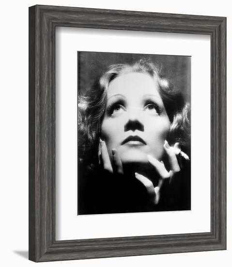 Greta Garbo-null-Framed Photo