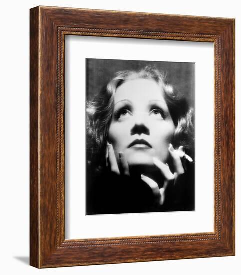 Greta Garbo-null-Framed Photo