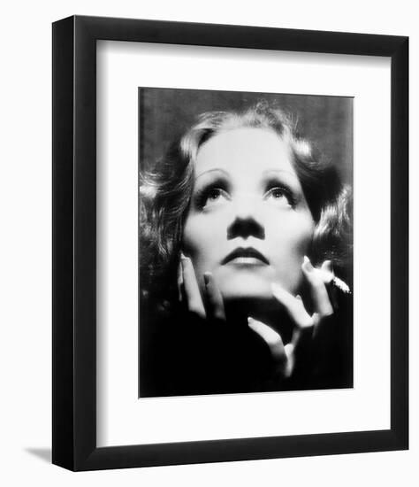 Greta Garbo-null-Framed Photo