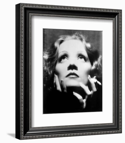 Greta Garbo-null-Framed Photo