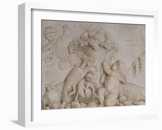 Grisaille en trompe-l'oeil imitant un bas-relief (d'une série de six), dessus de porte-Piat Joseph Sauvage-Framed Giclee Print