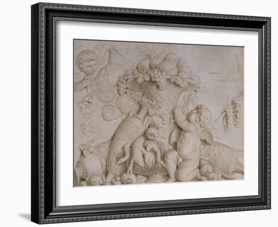 Grisaille en trompe-l'oeil imitant un bas-relief (d'une série de six), dessus de porte-Piat Joseph Sauvage-Framed Giclee Print