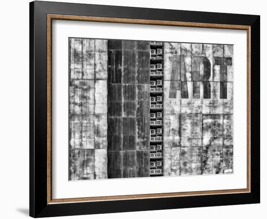 Gritty Palace-Wayne Pearson-Framed Photographic Print
