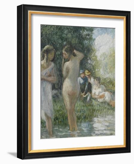 Groupe de baigneuses au bord de l'eau-Camille Pissarro-Framed Giclee Print