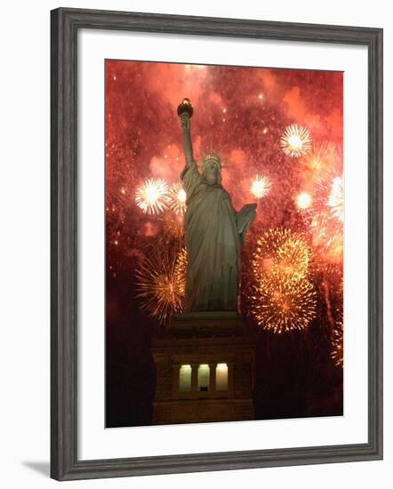 Grucci Fireworks Light the Sky Over the Statue of Liberty-null-Framed Photographic Print