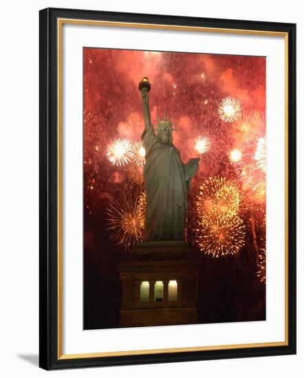 Grucci Fireworks Light the Sky Over the Statue of Liberty-null-Framed Photographic Print