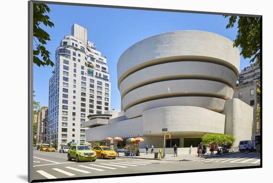 Guggenheim Museum of Modern and Contemporary Art, New York, USA-Simon Montgomery-Mounted Photographic Print