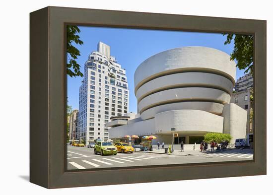 Guggenheim Museum of Modern and Contemporary Art, New York, USA-Simon Montgomery-Framed Premier Image Canvas