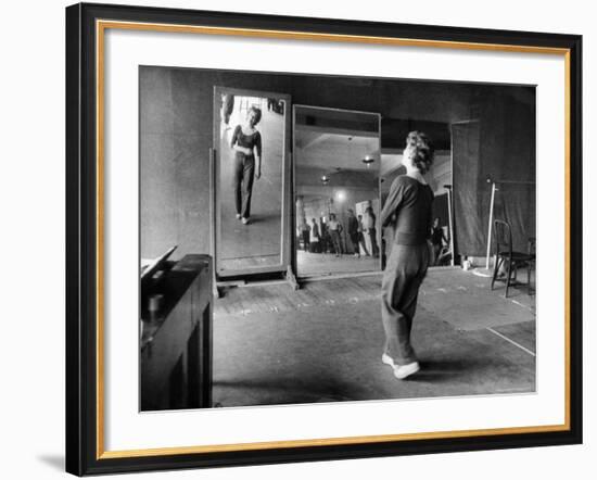 Gwen Verdon Rehearsing for the Broadway Musical Damn Yankees-Peter Stackpole-Framed Premium Photographic Print