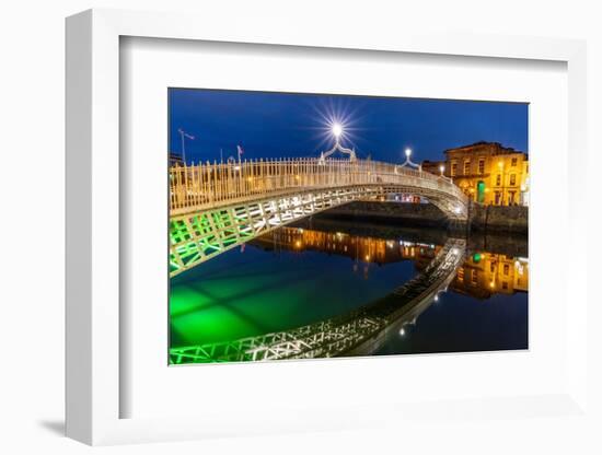 Ha Penny Bridge over the River Liffey at dusk in downtown Dublin, Ireland-Chuck Haney-Framed Photographic Print
