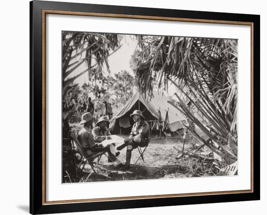Haardt, Audouin-Dubreuil et Bettembourg au campement de chasse de Am Dafok-null-Framed Giclee Print