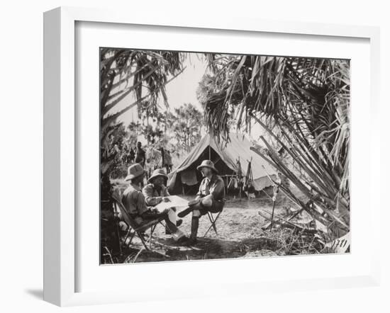 Haardt, Audouin-Dubreuil et Bettembourg au campement de chasse de Am Dafok--Framed Giclee Print