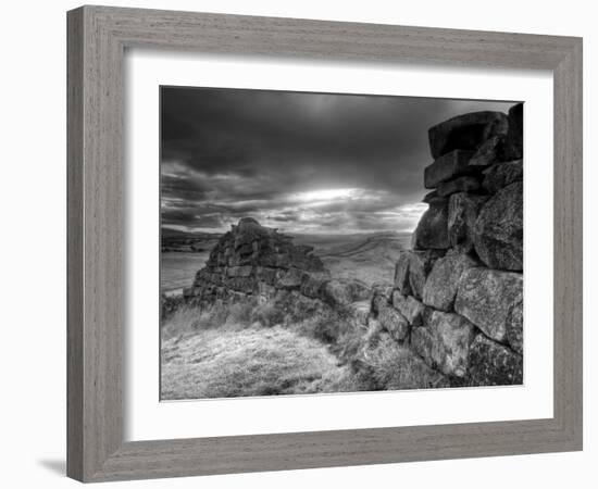 Hadrians Wall, Northumberland, UK-Alan Copson-Framed Photographic Print