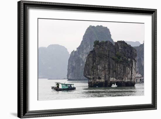 Halong Bay, UNESCO World Heritage Site, Vietnam, Indochina, Southeast Asia, Asia-Richard Cummins-Framed Photographic Print