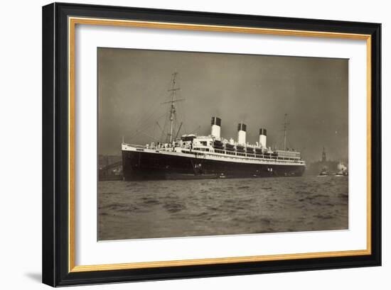 Hamburger Hafen, HSDG, Dampfschiff Cap Arcona-null-Framed Giclee Print